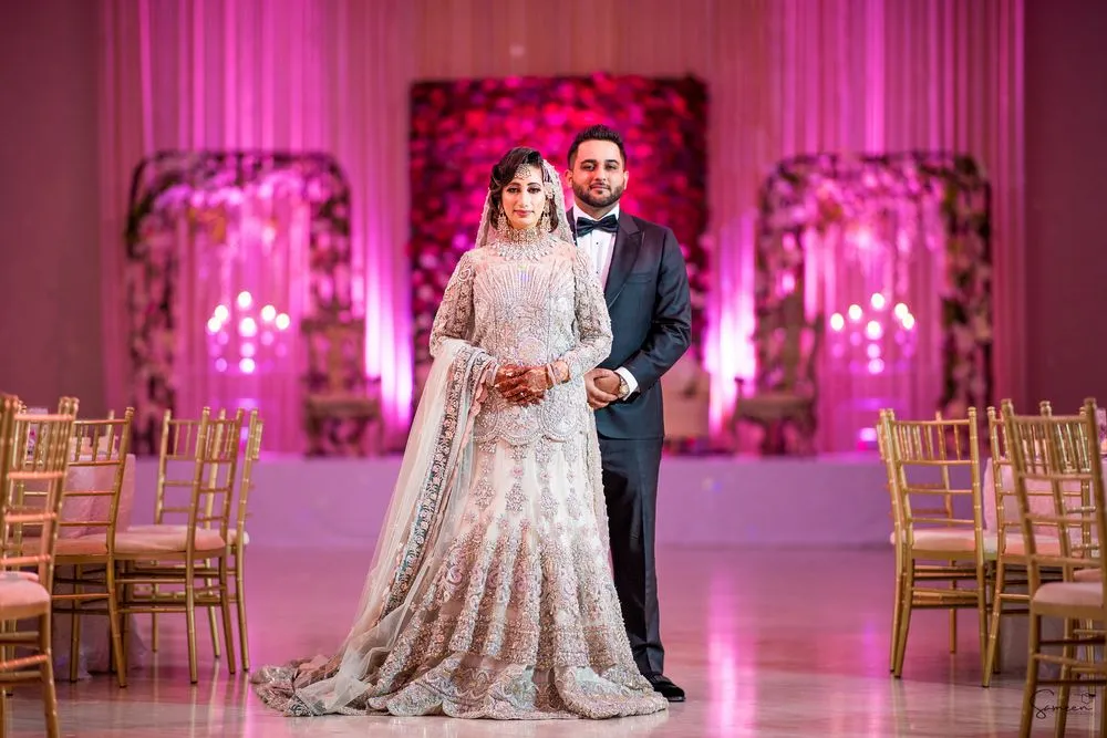 Red and Gold, wedding photograph by Sameen Photography