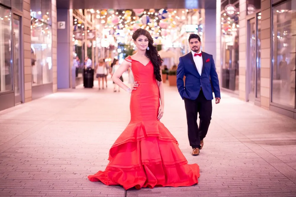 Red and Gold, wedding photograph by Sameen Photography