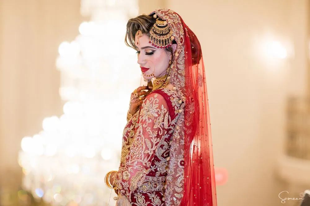 Red and Gold, wedding photograph by Sameen Photography